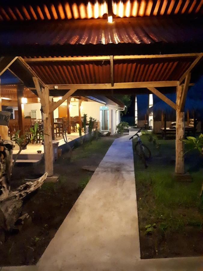 Coco Bale Hotel Gili Meno Exterior foto